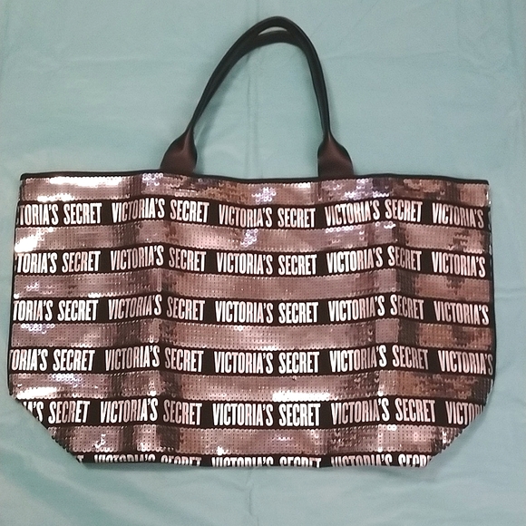 BNWOT Victoria's Secret Black With Sequins Tote & Wristlet Set - Picture 3 of 17